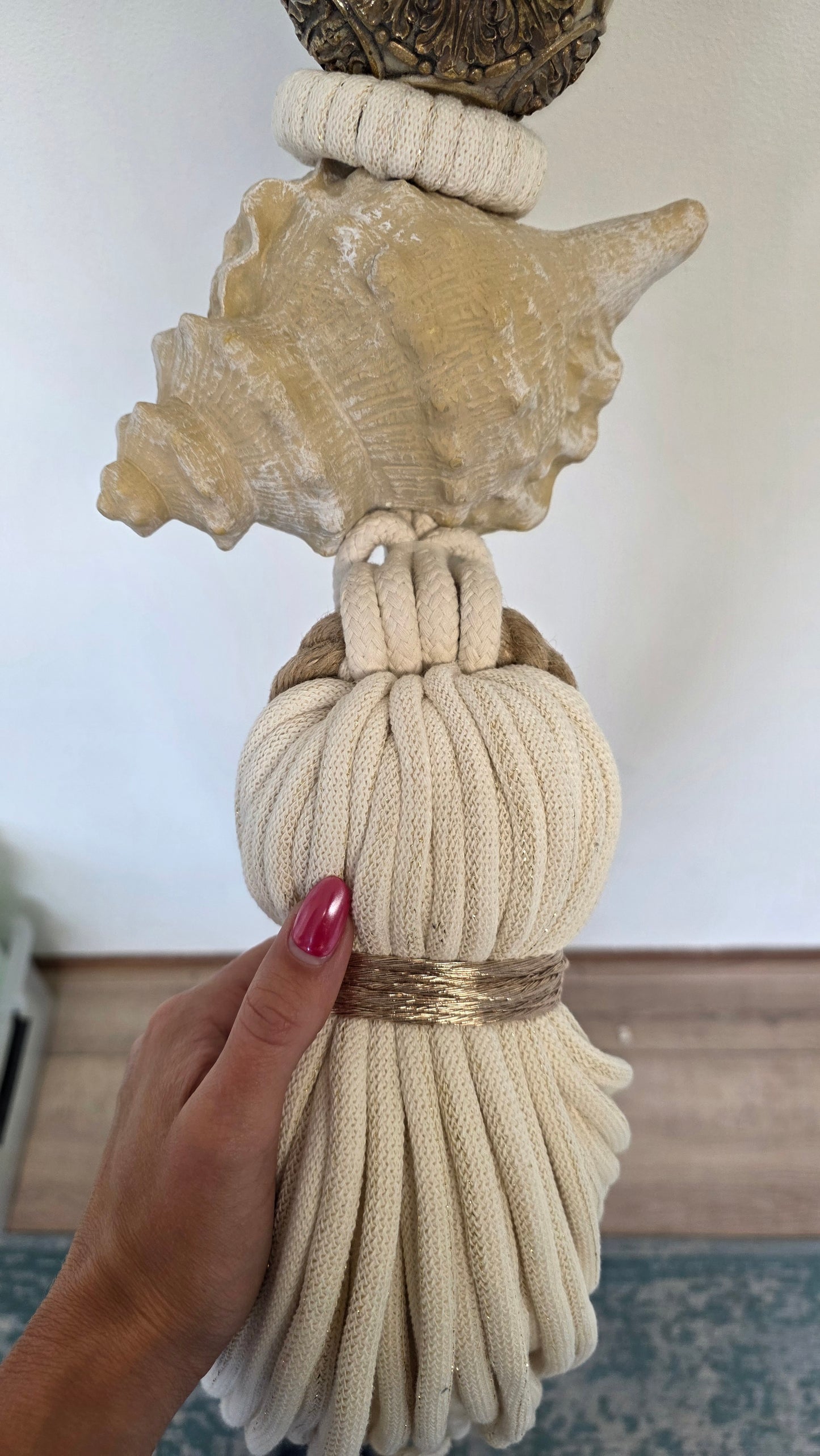 Table Tassel - Een verfijnd tafelsieraad waar kunst en interieur elkaar ontmoeten.